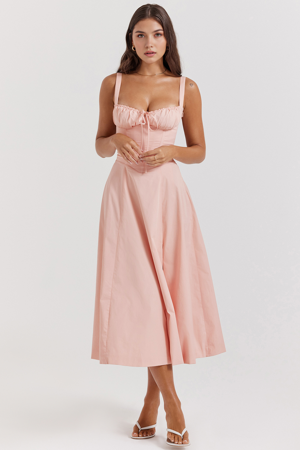 Sommerliches Midi Kleid für Gartenparty & Hochzeit  Emayze