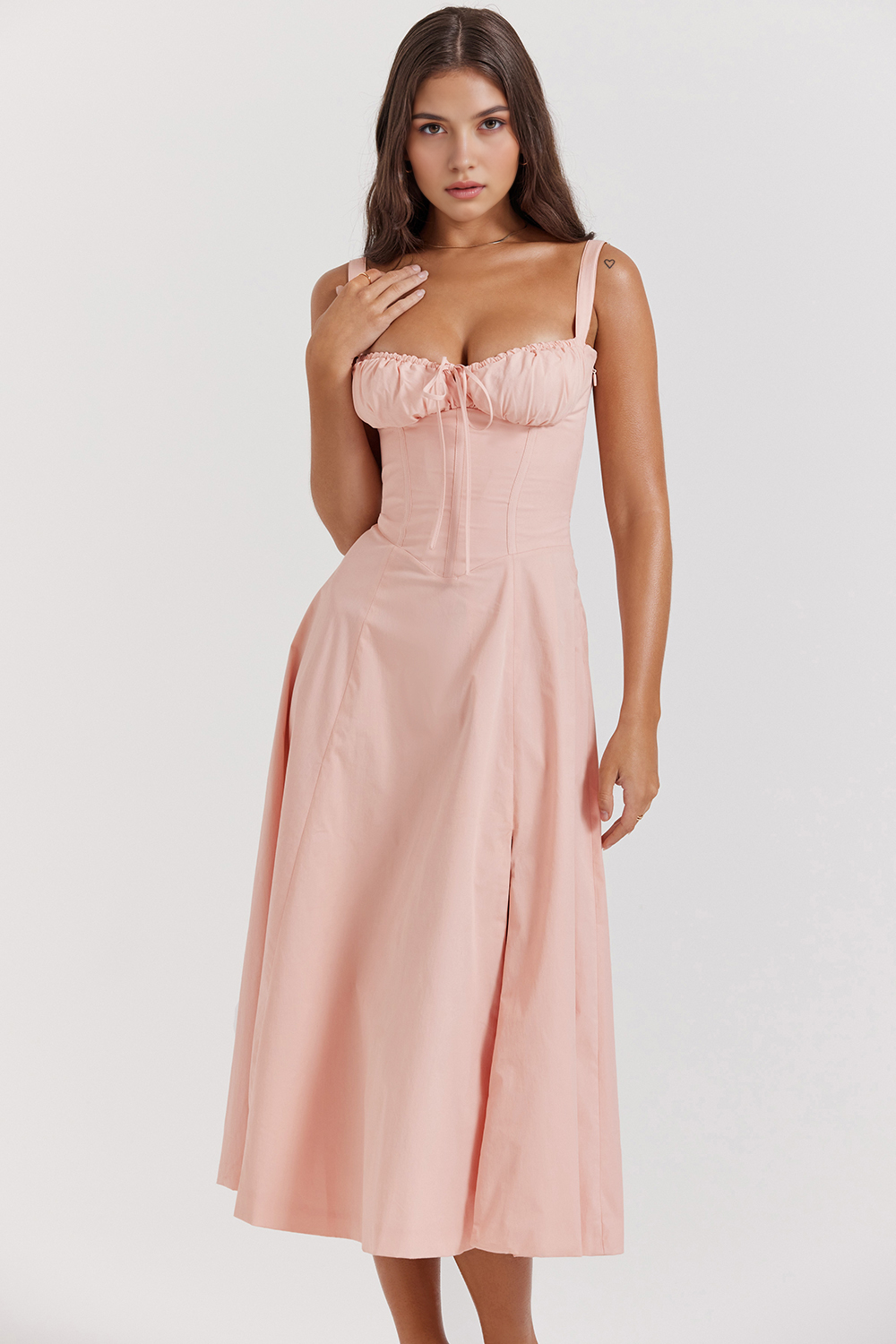 Sommerliches Midi Kleid für Gartenparty & Hochzeit  Emayze